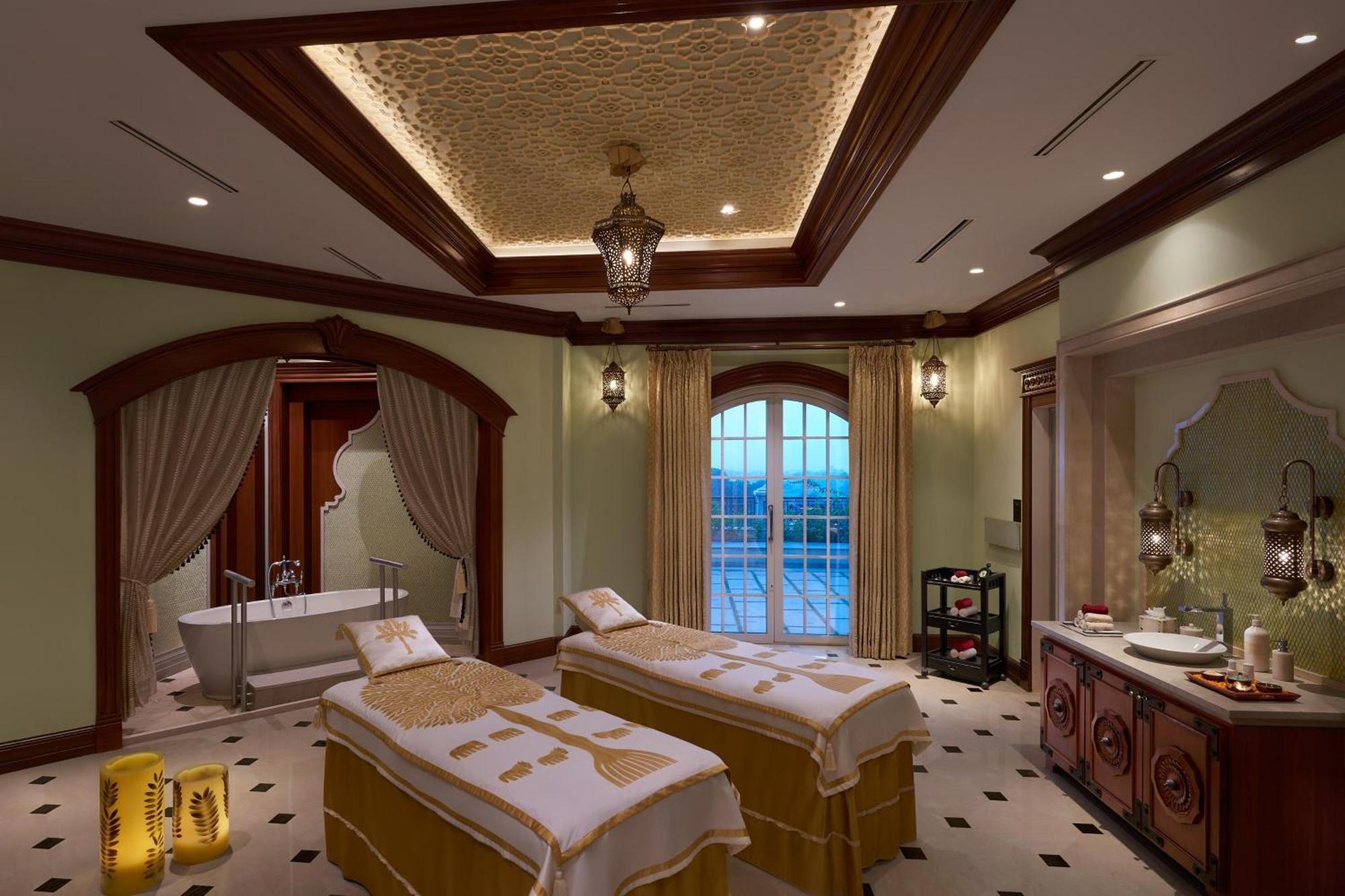Itc Grand Bharat, A Luxury Collection Retreat, Gurgaon, New Delhi Capital Region Hotel Bagian luar foto